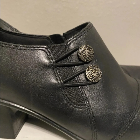 Clarks Collection Emslie Warren Soft Cushion Womens Bootie Size 7.5 M Black - Picture 7 of 11